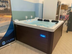 Vasche idromassaggio da esterno Joyee presso Verde & Acqua a Genova, Liguria