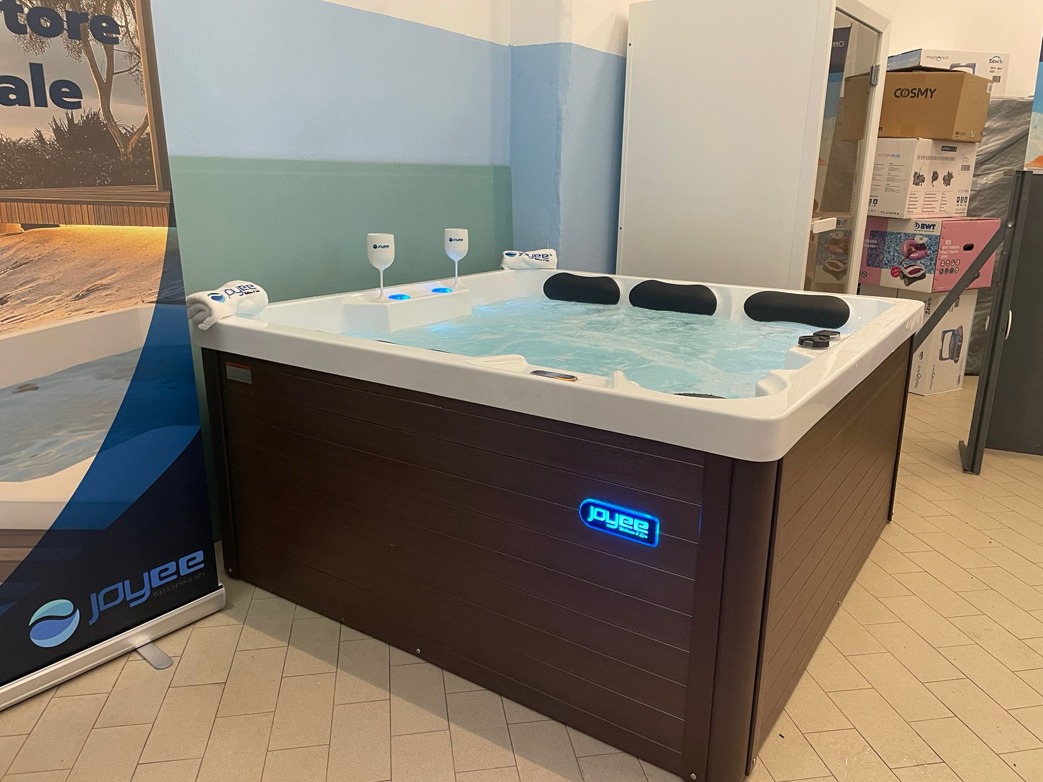 Vasche idromassaggio da esterno Joyee presso Verde & Acqua a Genova, Liguria