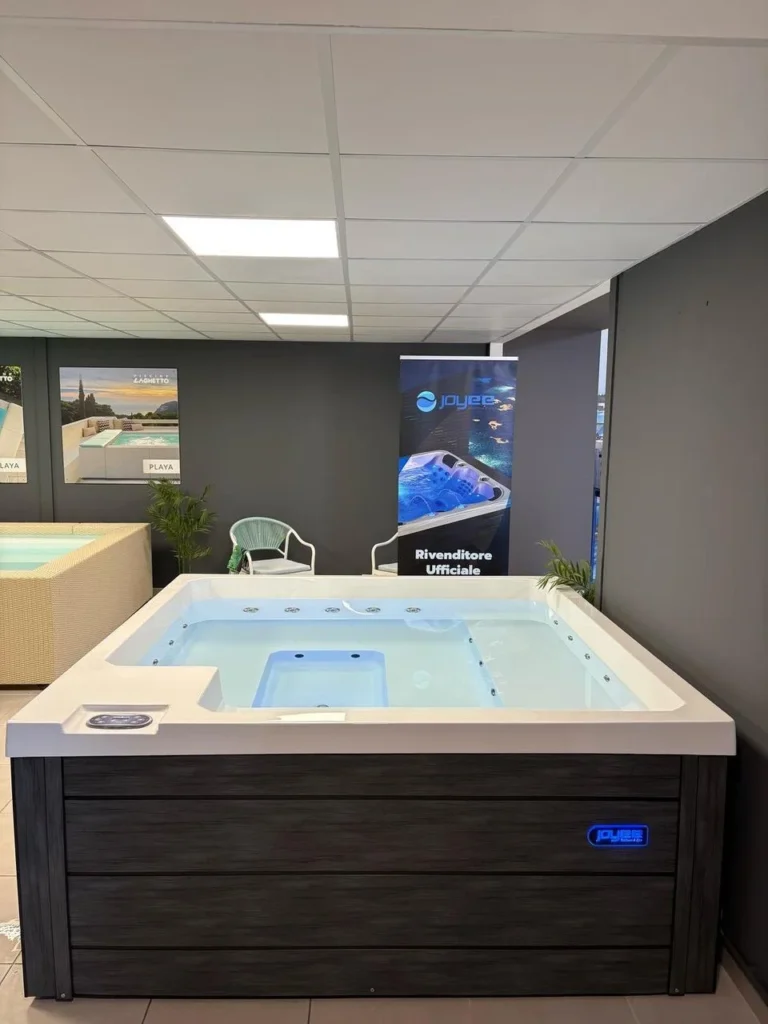 Piscine idromassaggio Joyee presso Bray Group a Ruffano, Lecce, Puglia 2