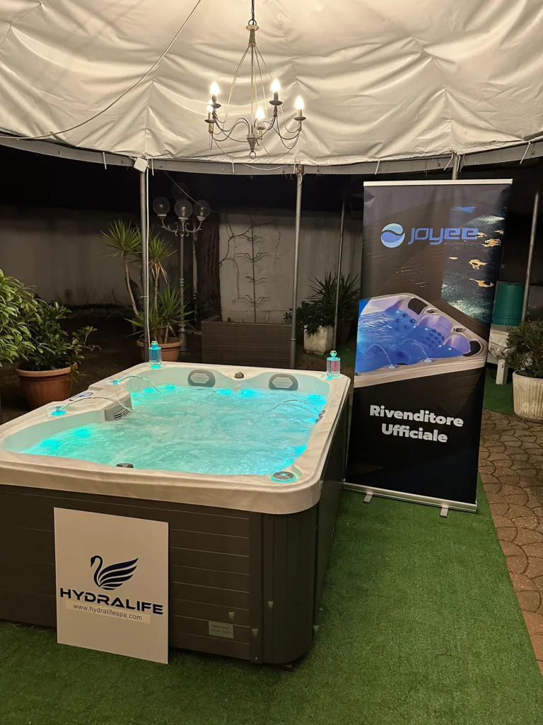 Piscine idromassaggio Joyee presso Hydralife a Rimini, Emilia Romagna.