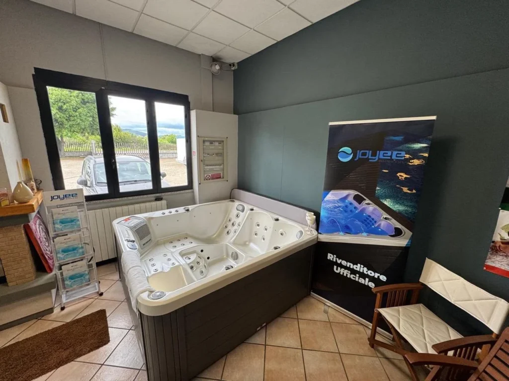 Piscine idromassaggio Joyee presso Turbanti Fuoco e Acqua a Grosseto, Toscana 2
